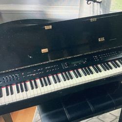 Suzuki HG-425e Mini Grande Piano