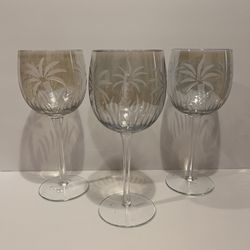 Lenox British Colonial Scenic Green Ballon Wine Glasses Set of 3. Beautiful Lenox glasses, palm etching design, are in excellent condition.
