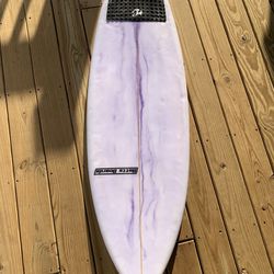 BattsBoard Surf Board 5’4 