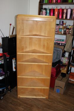 Corner Shelf / Corner Bookcase – Light Wood Finish