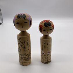 TWO VINTAGE WOOD JAPANESE KOKESHI DOLLS
