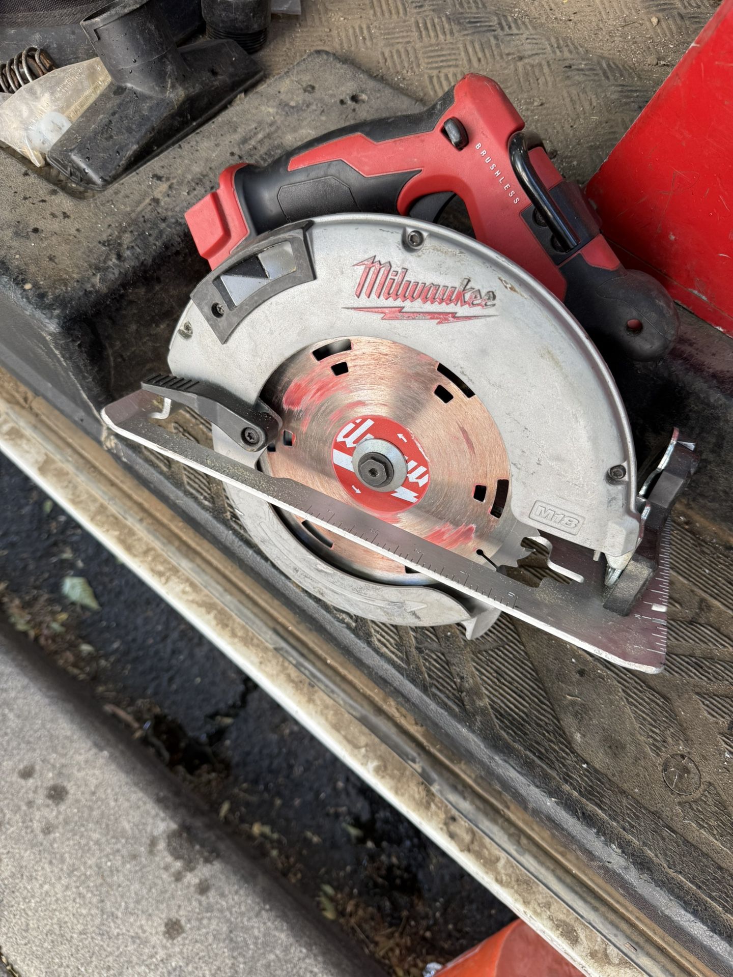 M18 Milwaukee Skill Saw Brushless ( Tool Only)