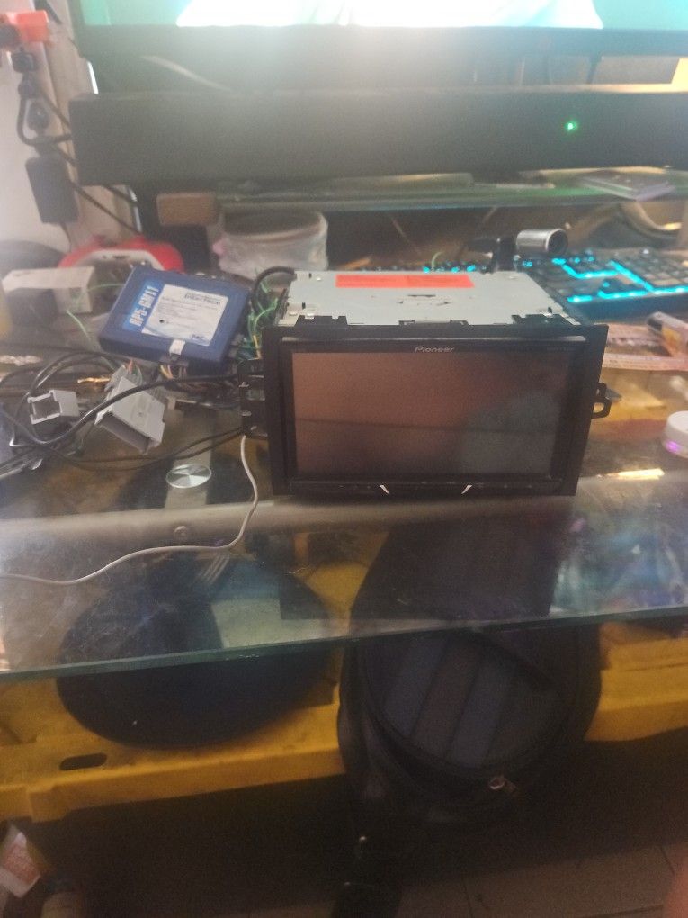 Car Stereo....double Din....pioneer avh-601ex