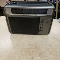 RadioShack Portable Radio 12-903