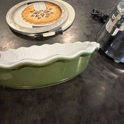 Emile Henry Pie Plate Set