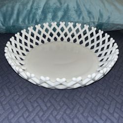Intricate Lattice Heart-edge Milk Glass Bowl
