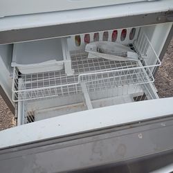 Stainless STEEL  REFIRIGERATOR  Works  Great Moving 