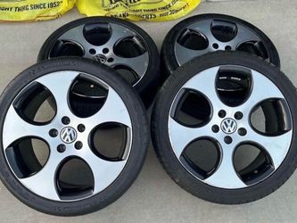 VW 5-Spoke Wheels with Michelin Tires – Set of 4
