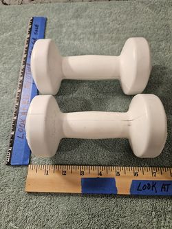 Dumbbells Gold's Gym 2.5lb White Total 5 lbs. (Used) (2)