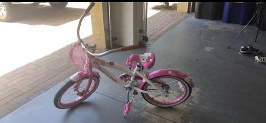 Girls Hello Kitty Bike