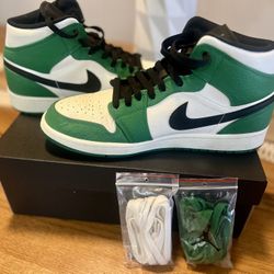 Air Jordan 1 Mid SE “Pine Green”