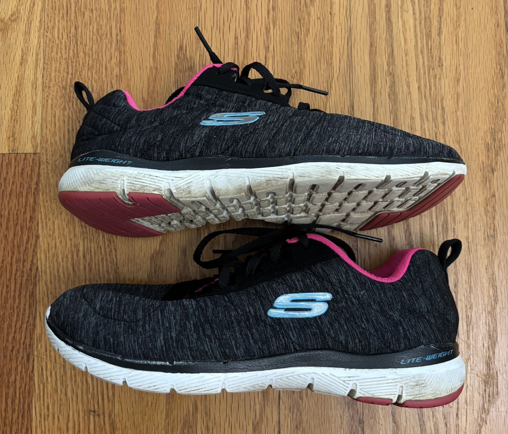 Skechers Lite-Weight Sneakers Women’s US 7 Multicolor Athletic Shoe *Wear Shown