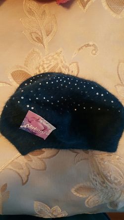 Teal ladies beret with rhinestones brand new