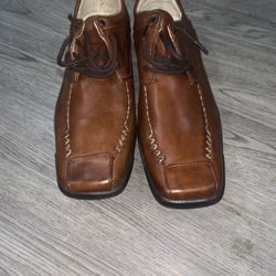 Men Shoes Size 7.5