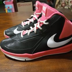 Youth Nike Team Hustle D7 Basketball Shoes