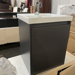 brand new，Gloss Grey 800mm Wall Mounted Vanity Unit with 1 Tap Hole Slim Edge Basin  $99  Warehouse Clearance Sale   🔥First Come, First Served🔥  🔥R