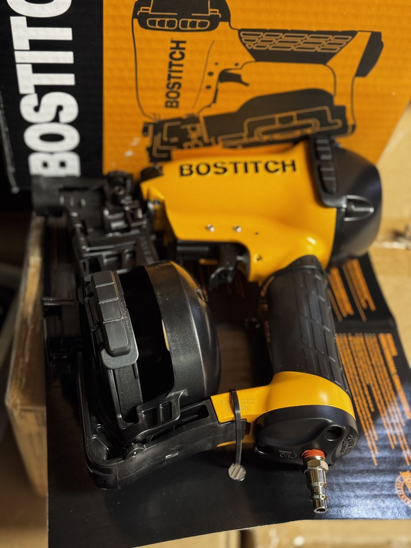 Bostitch 1-3/4-In 15 -Degree Pneumatic Coil Roofing Nailer rn46-1