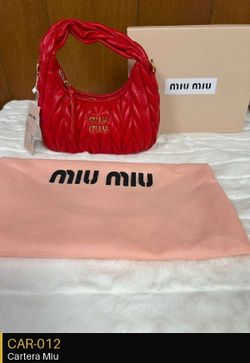 Hermosa miu miu