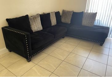 NEED GONE IMMEDIATELY! (sofa/sectional)