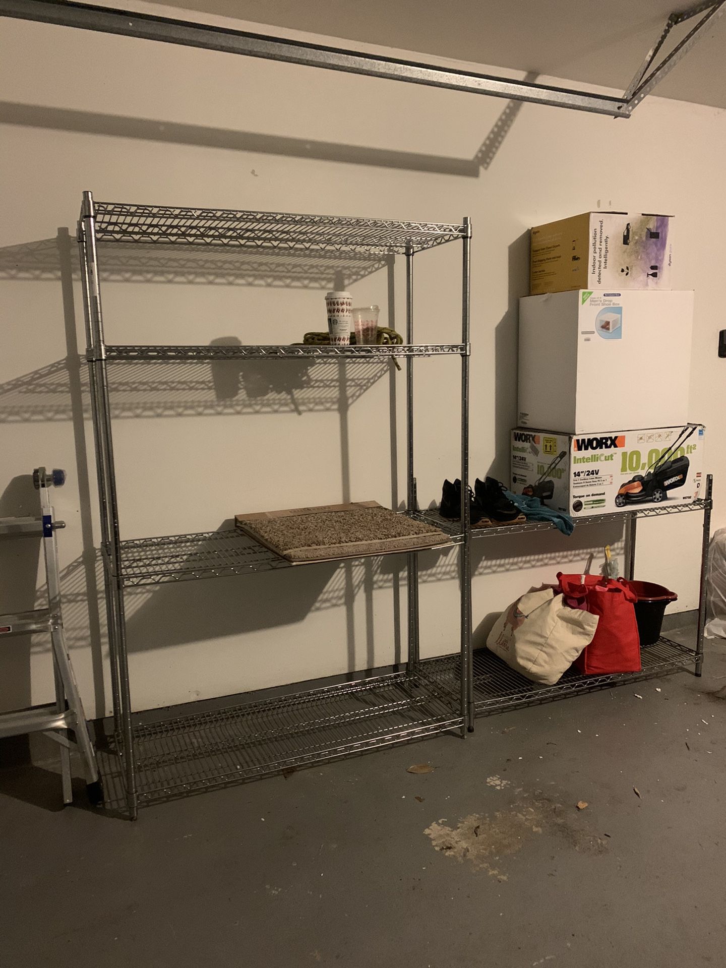 Heavy duty Wire shelves - lg shelf (westchase area)