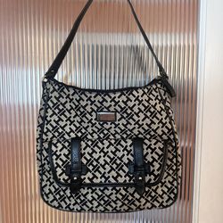 Tommy Hilfiger Black & Tan Logo Shoulder Bag-NWOT!