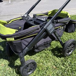 Evenflo Pivot Xplore stroller wagon