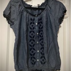 Women Clothes Tops 2pcs Size L $5 Each 