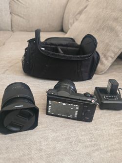 Sony Alpha a6100 Camera Bundle + 2 Lenses + Bag