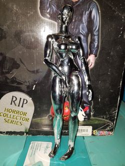 1/6 Terminator Figure
