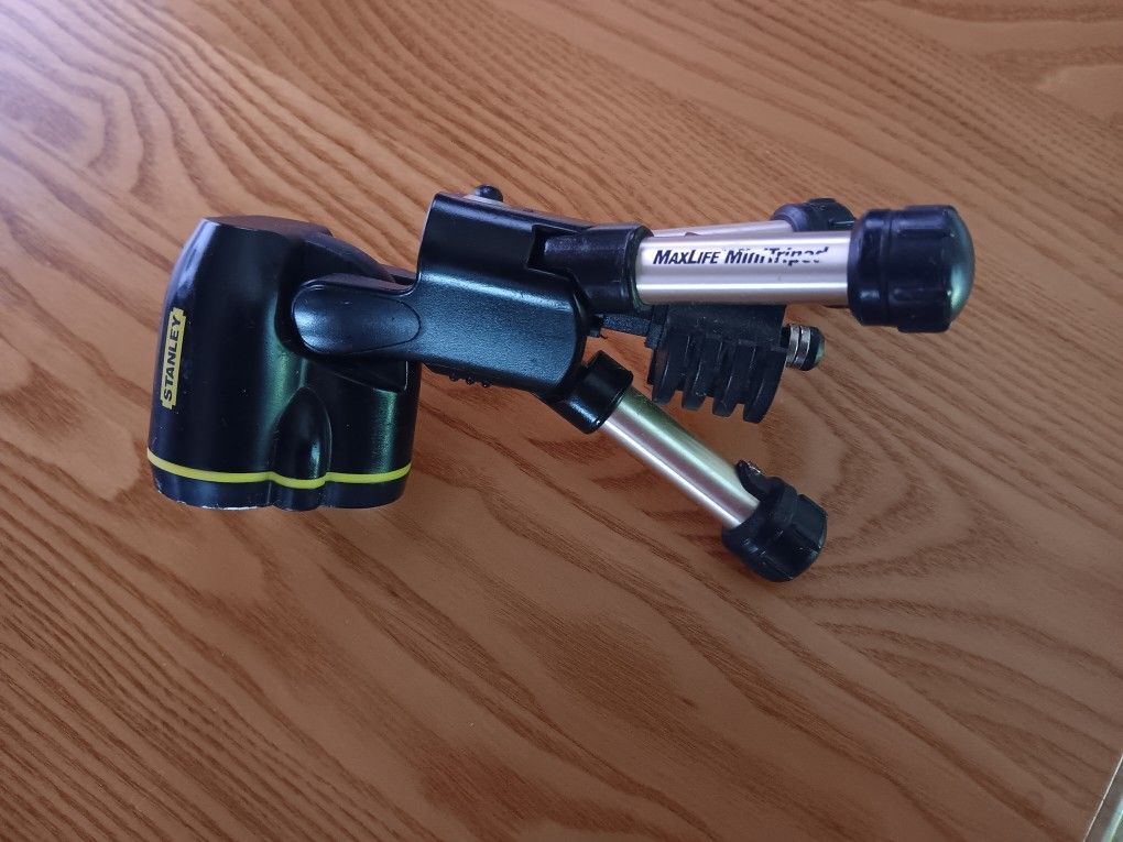 NICE STANLEY FLASHLIGHT FOR SALE