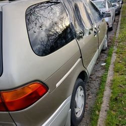 2000 Toyota Sienna