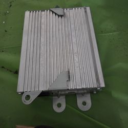 Acura TL OEM Amp 04-08