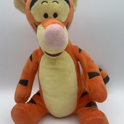 Disney Store Exclusive Tigger Plush 17” Orange Winnie The Pooh Toy