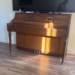 Kimball piano 