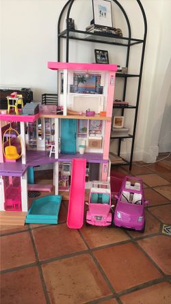 Barbie Dream House with jeeps