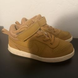 Nike  10c Toddler 