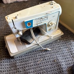 Singer Sewing Machine