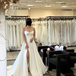 Ivory Wedding Gown- Beautiful Condition