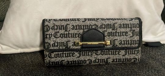 Juicy Couture Logo Print Clutch Wallet