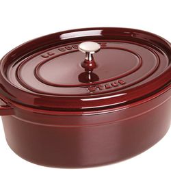 Staub cast Iron 7 QT Oval Cocotte