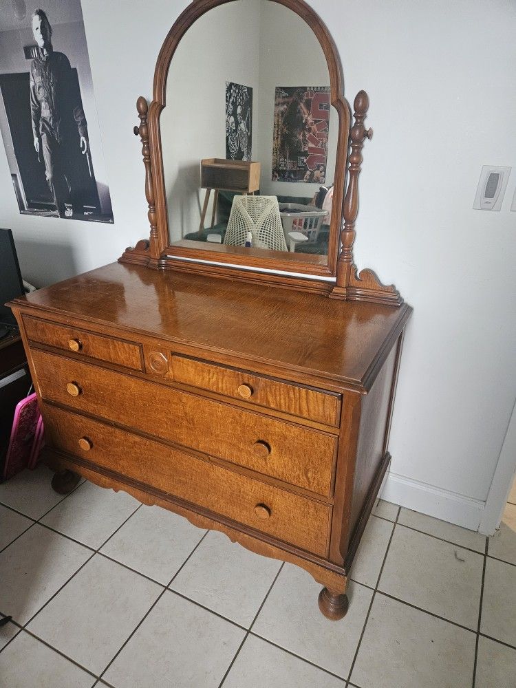Wooden Drawer With Mirror