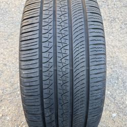 Pirelli 255/40/20  (1) Tire