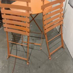 Outdoor table and chairs 2