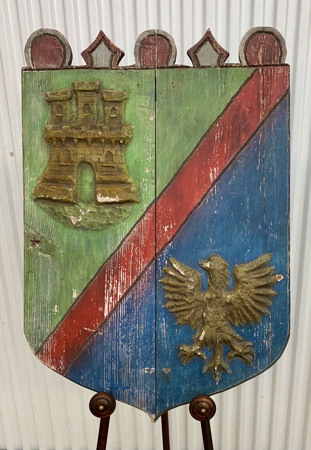 Vintage heraldic coat of arms wood shield