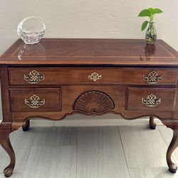 Elegant Queen Anne Style Lowboy Dressing Console Sofa Or Foyer Table With Herringbone Inlay