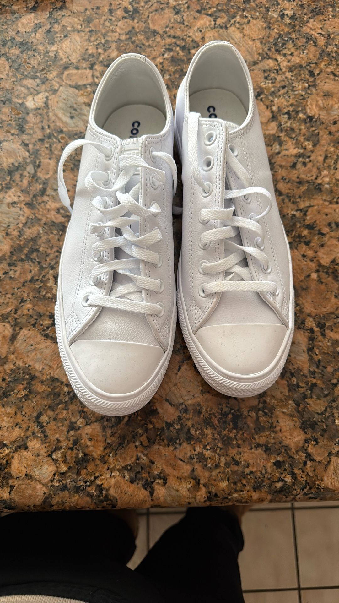 White Converse Size 9.5 In Men