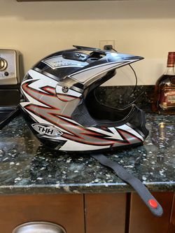 THH, motorcycle/motocross helmet