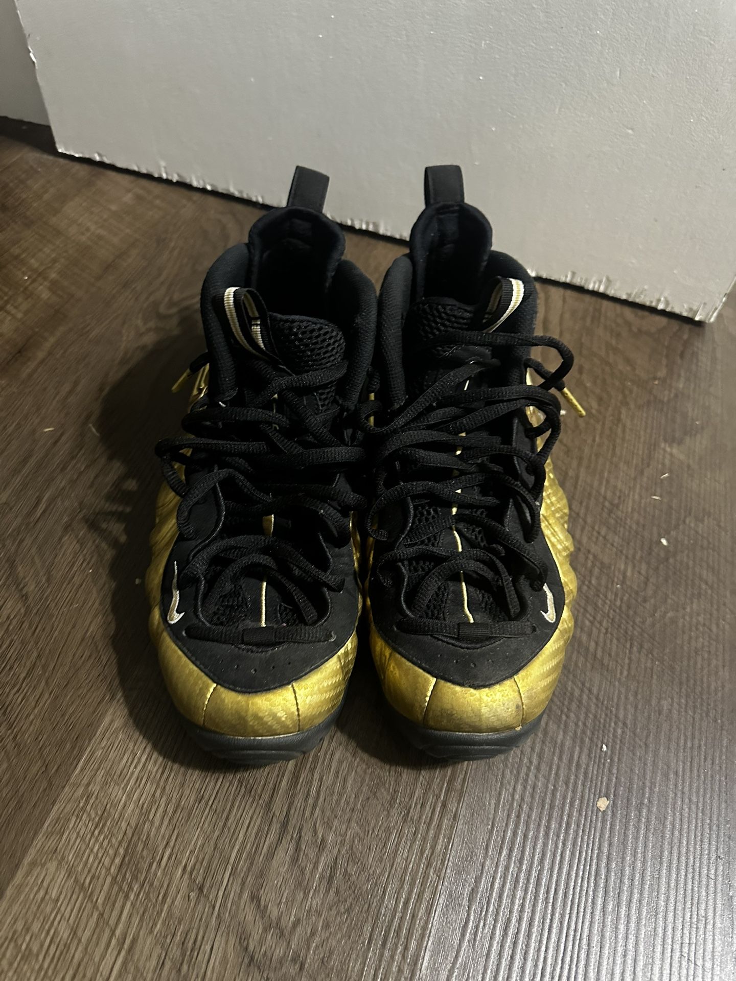 Nike Foamposite “Metallic Gold”