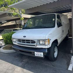 2002 Ford E-250 Ecoline