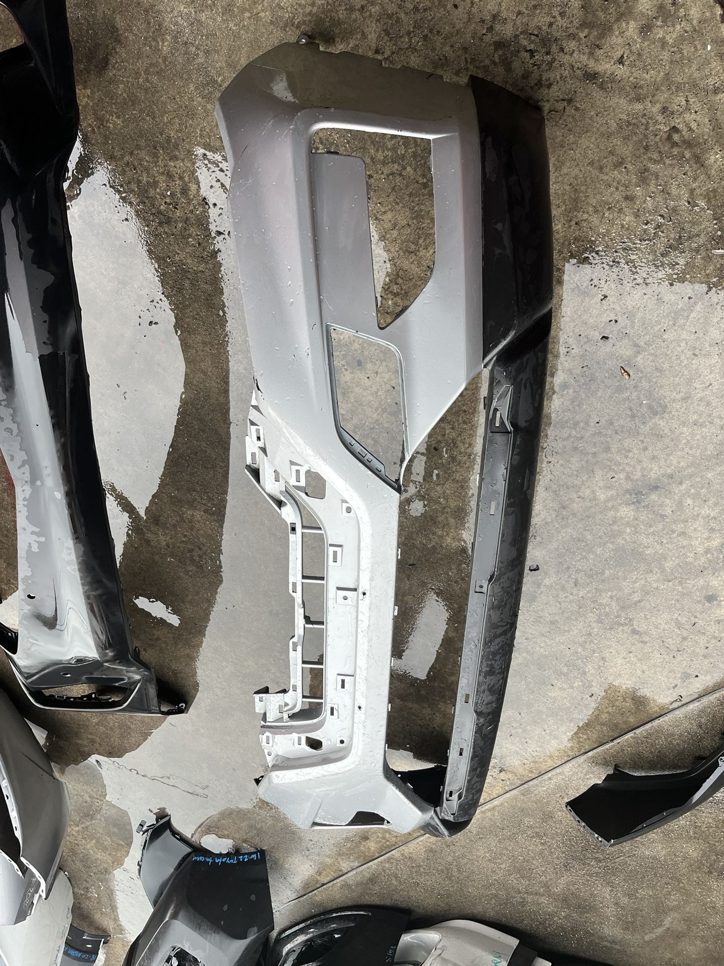 2017 2019 Nissan Rogue Front Bumper 